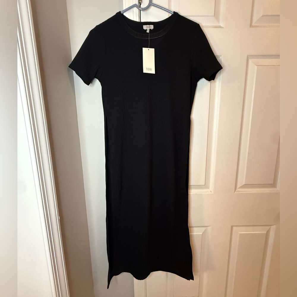 Black Short Sleeve Tobi Dress